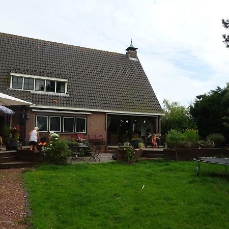 Guesthouse De Haal Oostzaan Eksteriør billede