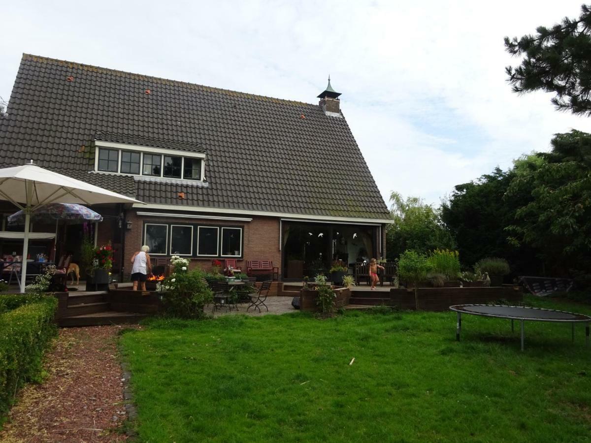 Guesthouse De Haal Oostzaan Eksteriør billede